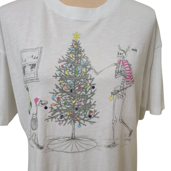 American Eagle Size XS/S Skeleton & Skeleton Dog Decorating Tree Holiday T-Shirt - Picture 2 of 14